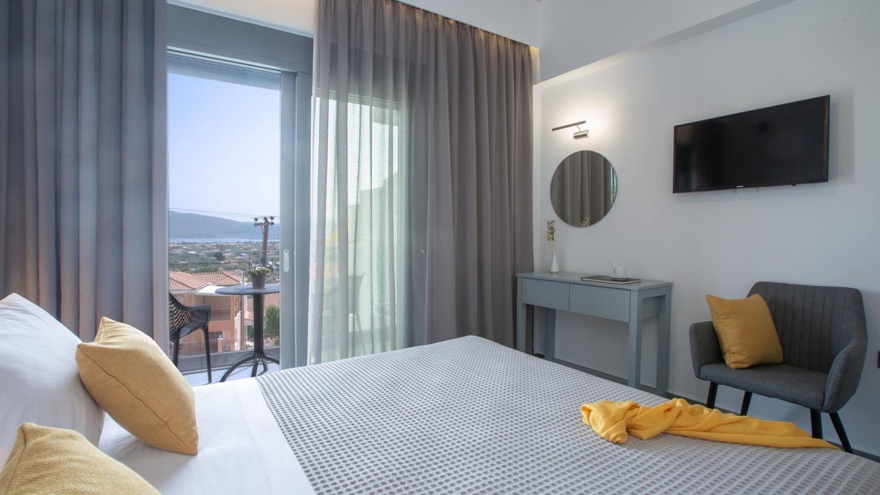 Photo of Bedroom in Apolpaina