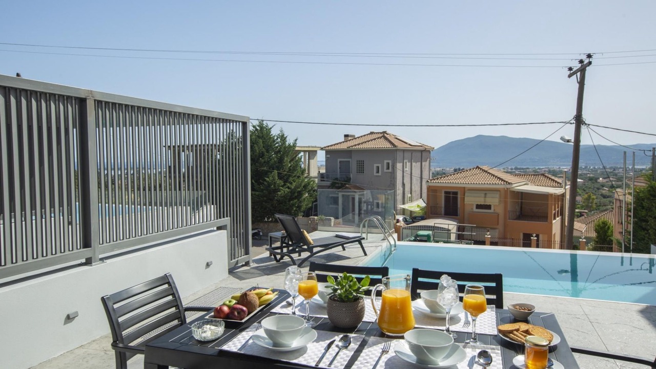Photo of Bedroom in Apolpaina