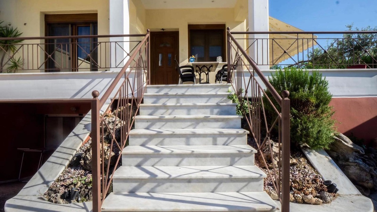 Photo of Outdoor in Nees Pagases