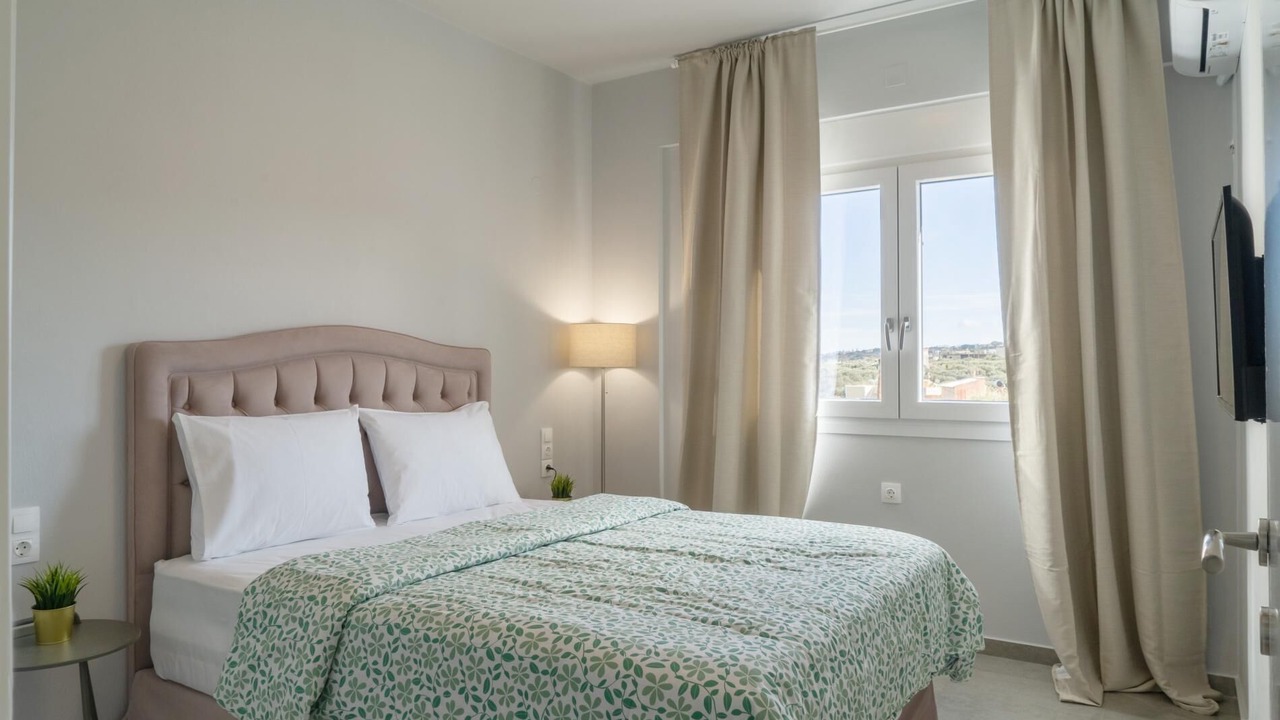 Photo of Bedroom in Analipsi