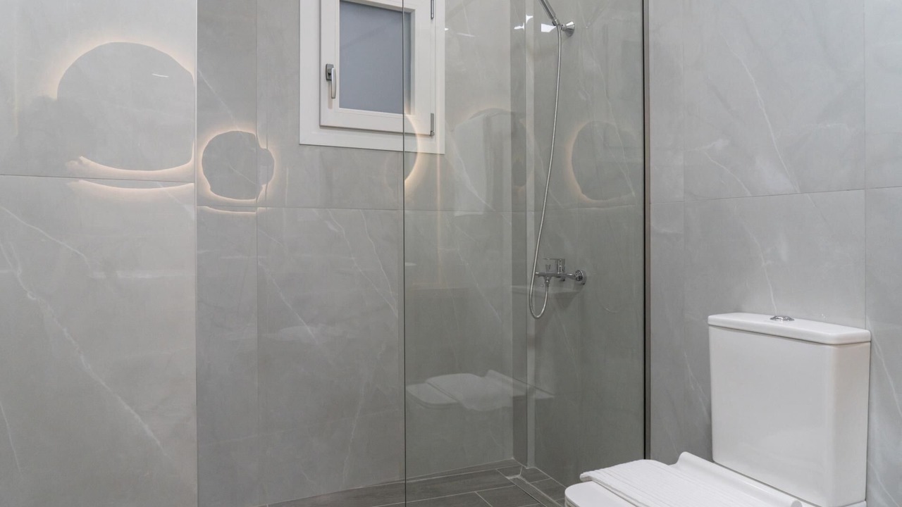 Photo of Bathroom in Analipsi