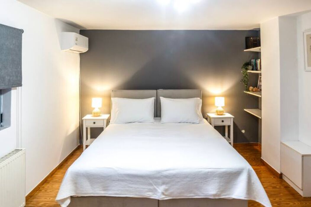 Photo of Bedroom in Vari