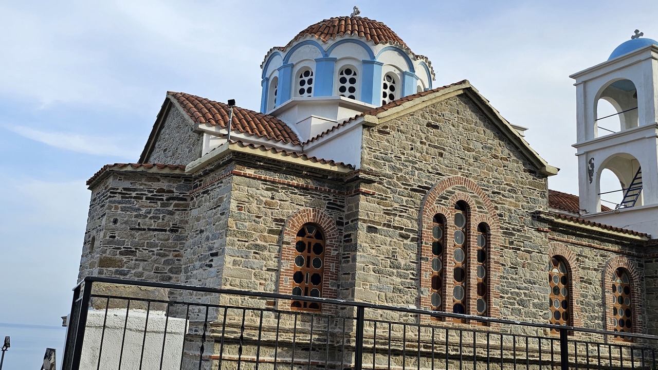 Photo of Others in Armenistis