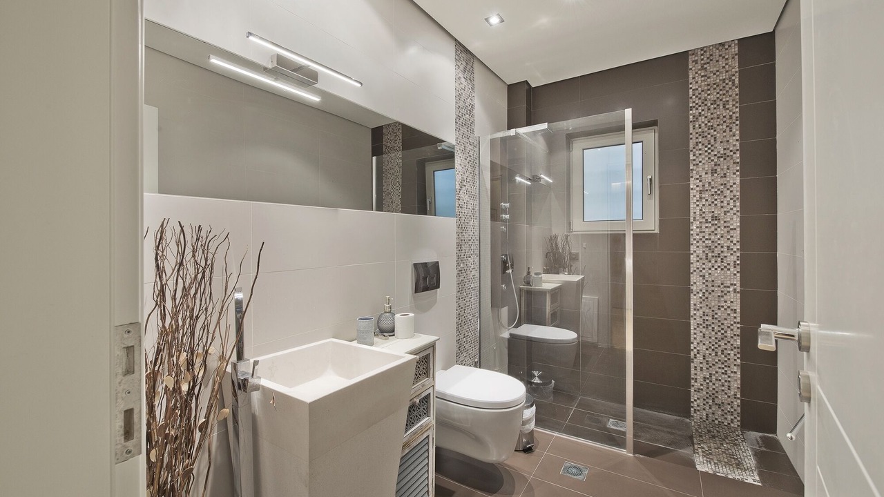 Photo of Bathroom in Vari