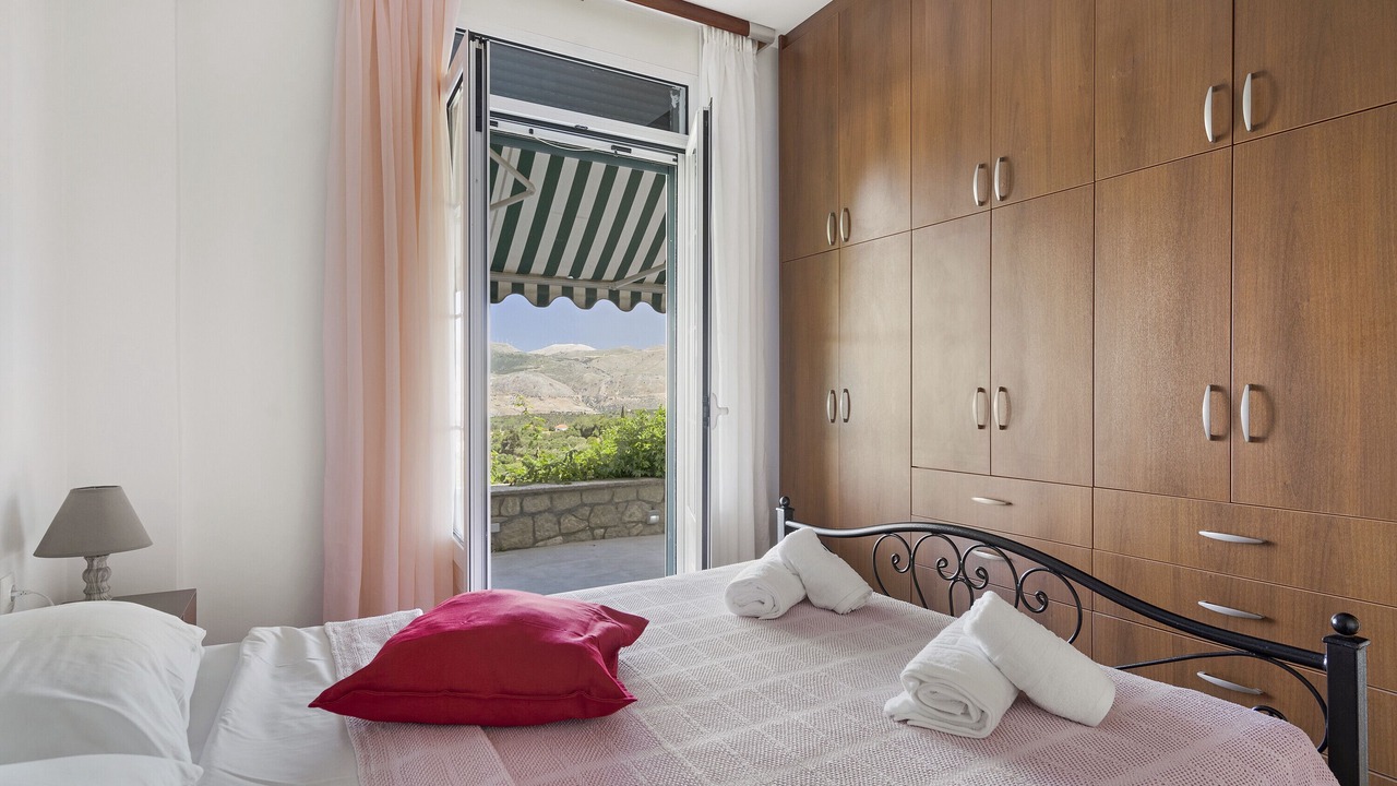 Photo of Bedroom in Kaminarata
