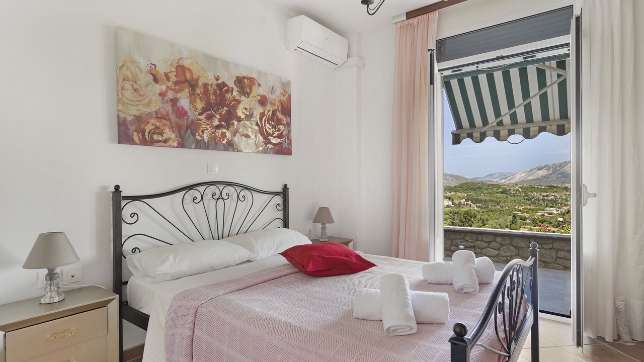Photo of Bedroom in Kaminarata