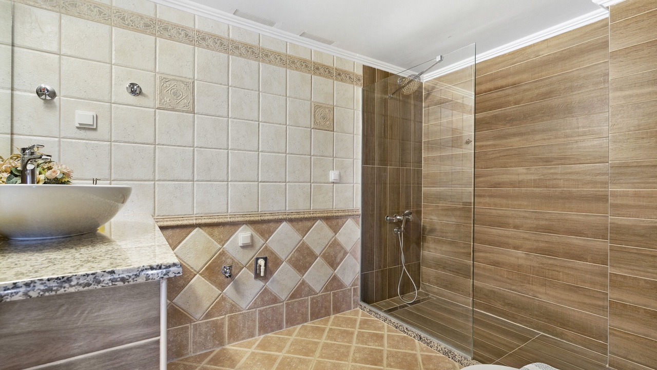 Photo of Bathroom in Kaminarata