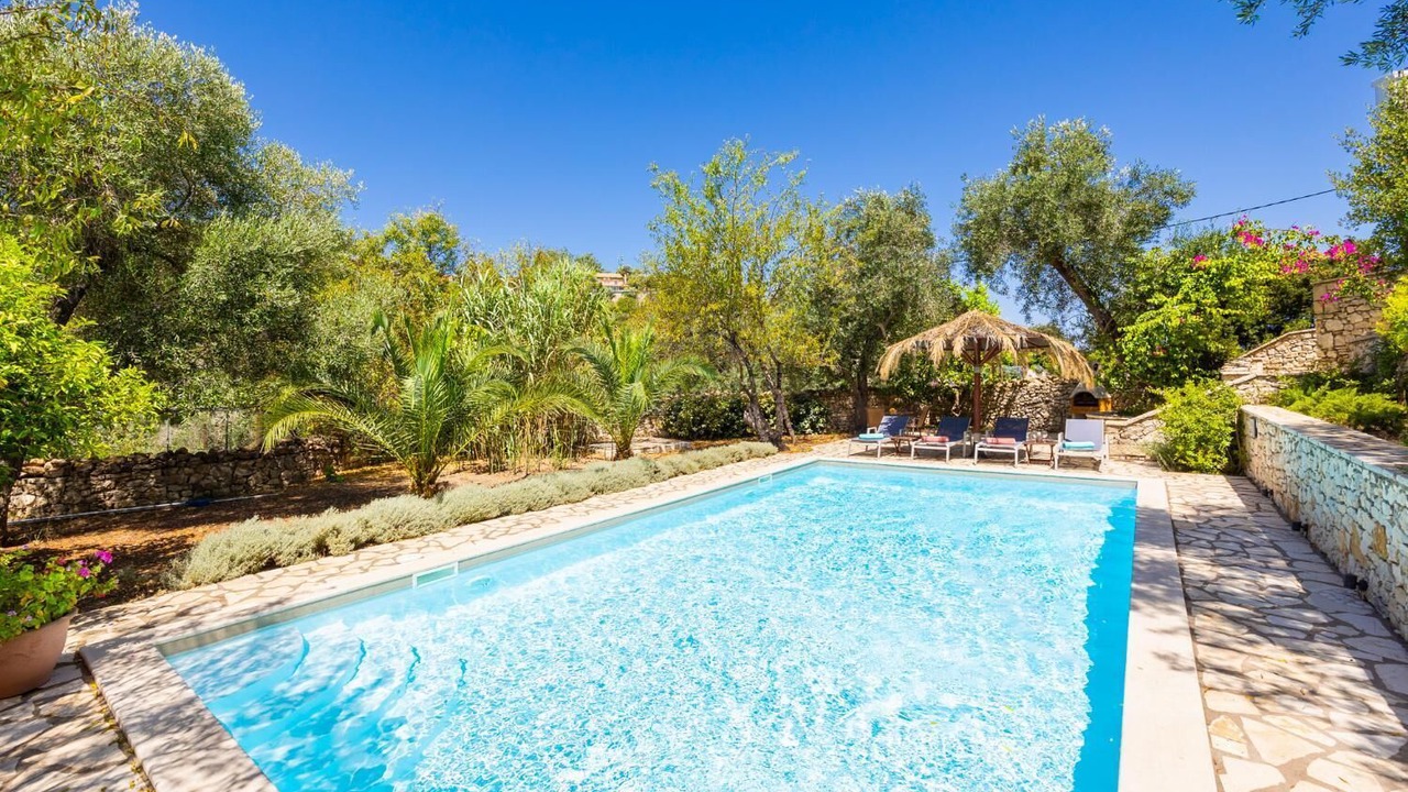 Photo of Outdoor in Longos