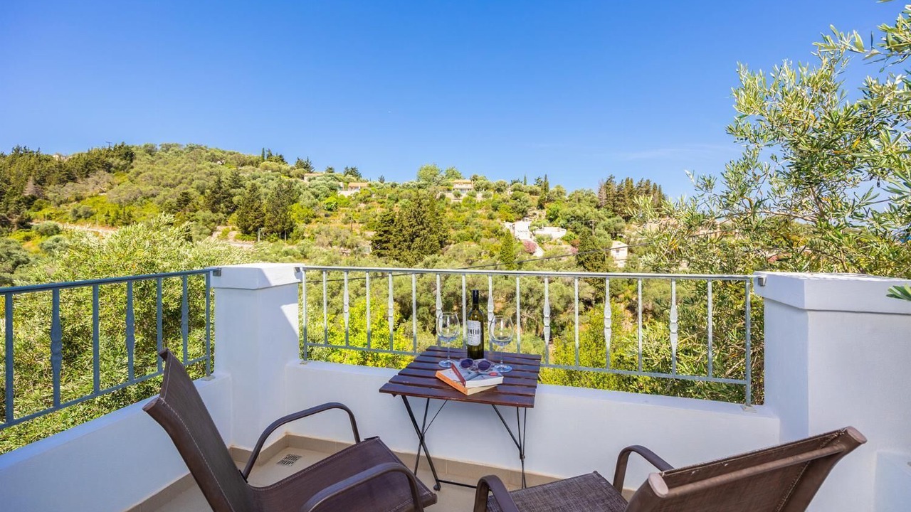 Photo of Patio Balcony in Longos