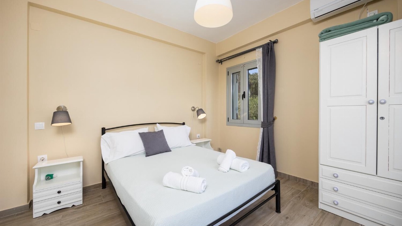 Photo of Bathroom in Longos