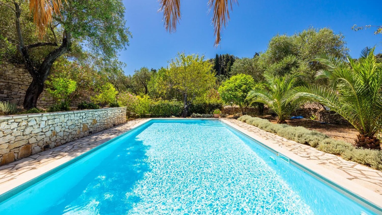 Photo of Outdoor in Longos