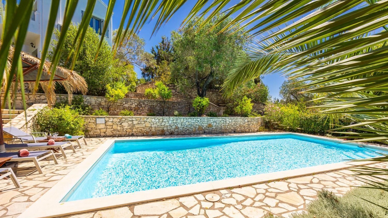 Photo of Outdoor in Longos