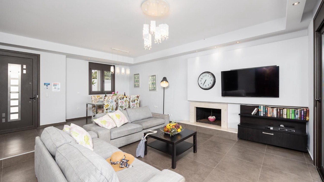Photo of Livingroom in Lahania