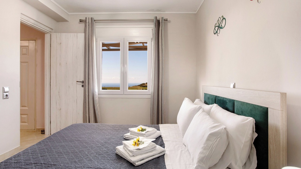 Photo of Bedroom in Ano Volimes