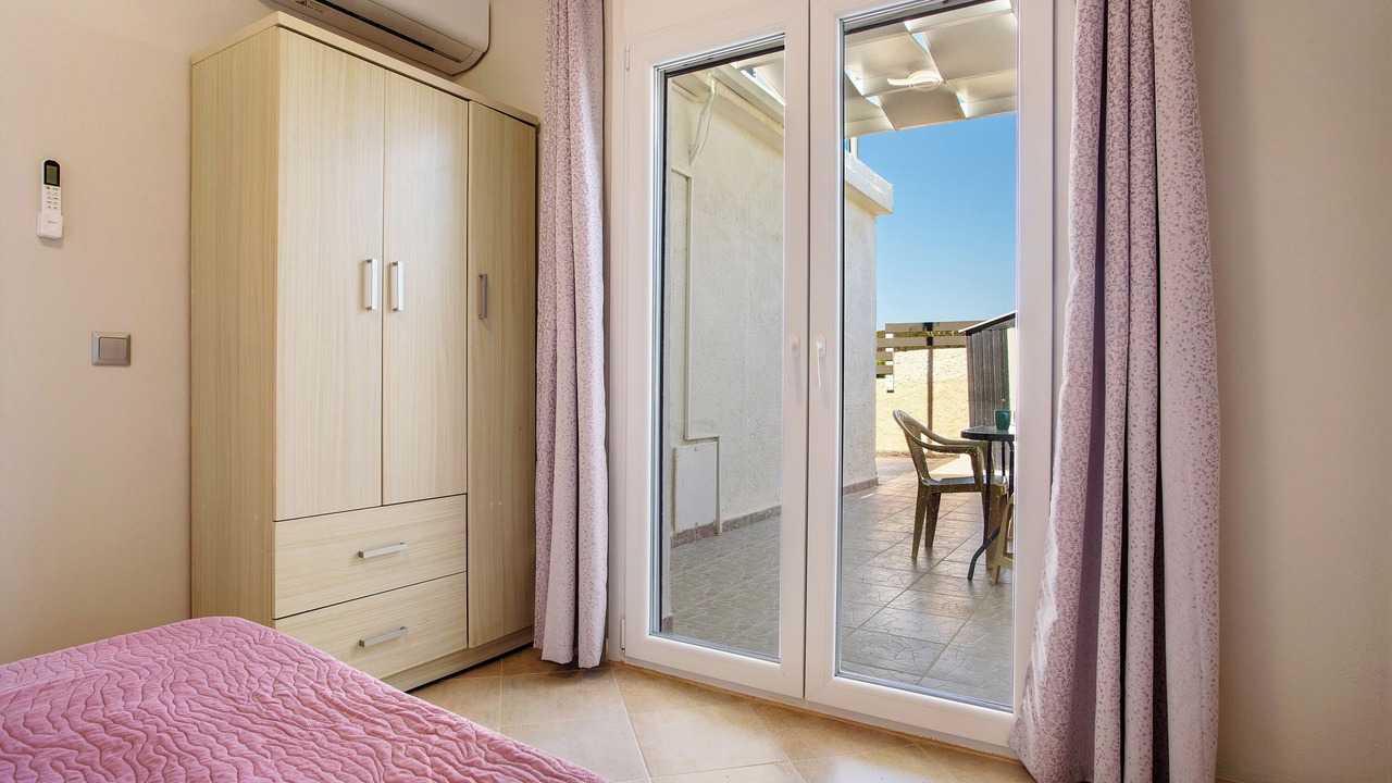 Photo of Bedroom in Ano Volimes