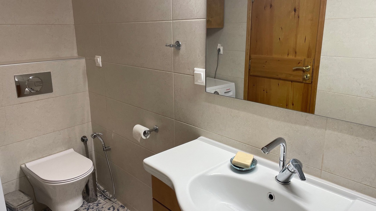 Photo of Bathroom in Vori