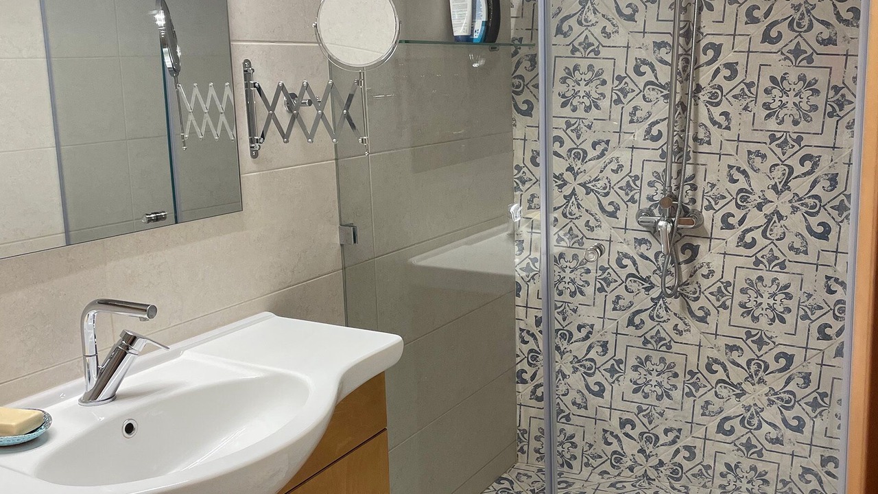 Photo of Bathroom in Vori