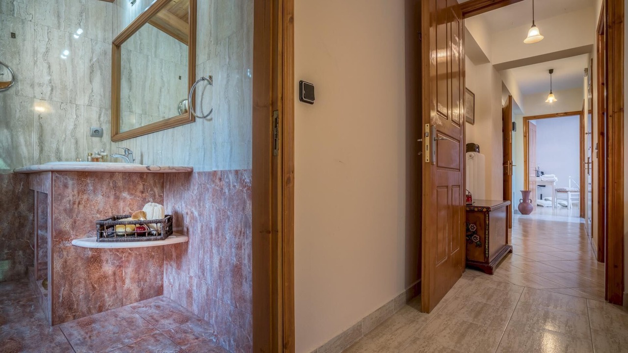 Photo of Bathroom in Fiolitis