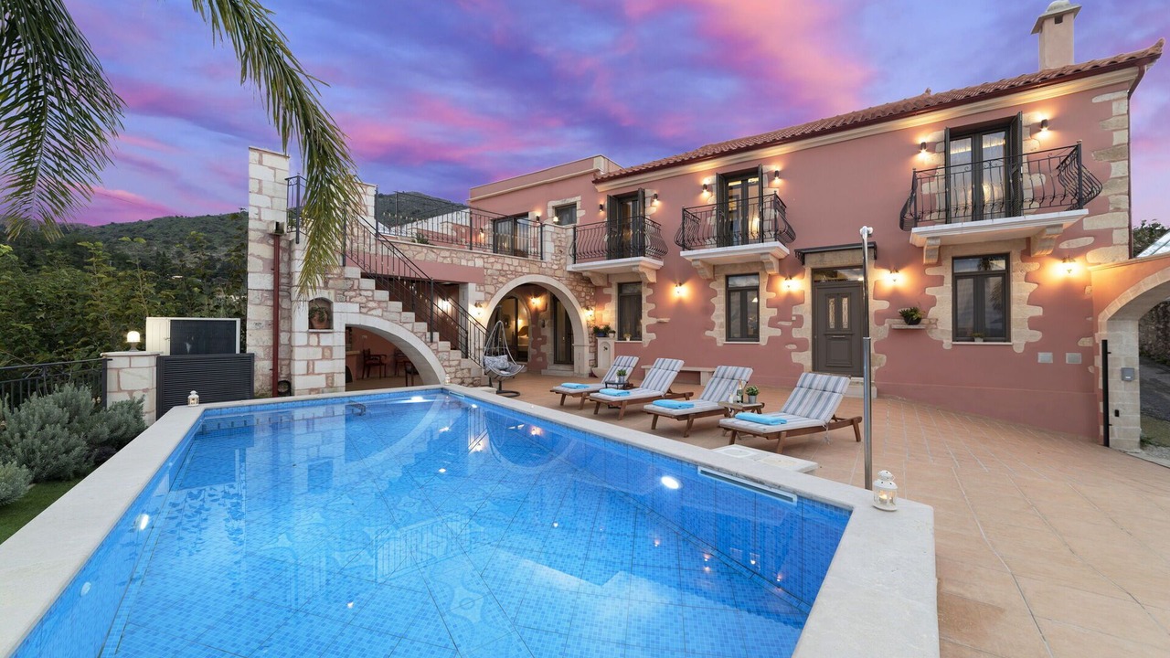 Photo of Outdoor in Tzitzifes