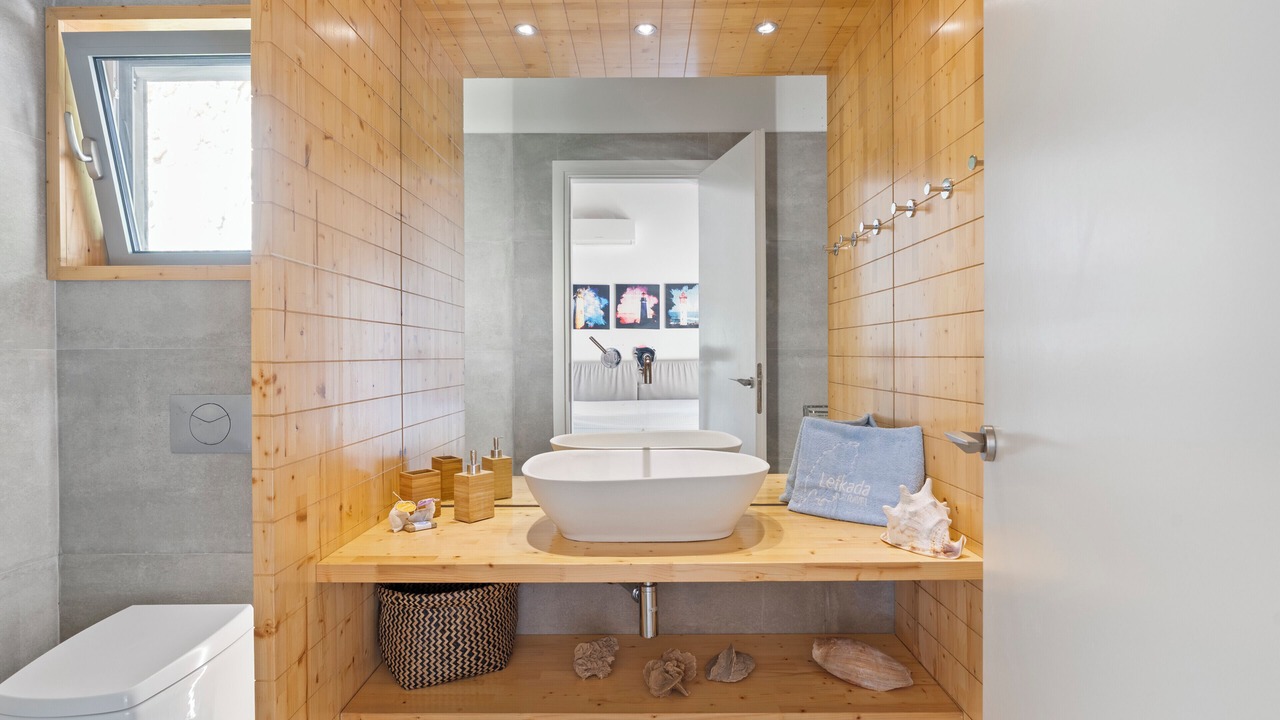 Photo of Bathroom in Evgiros