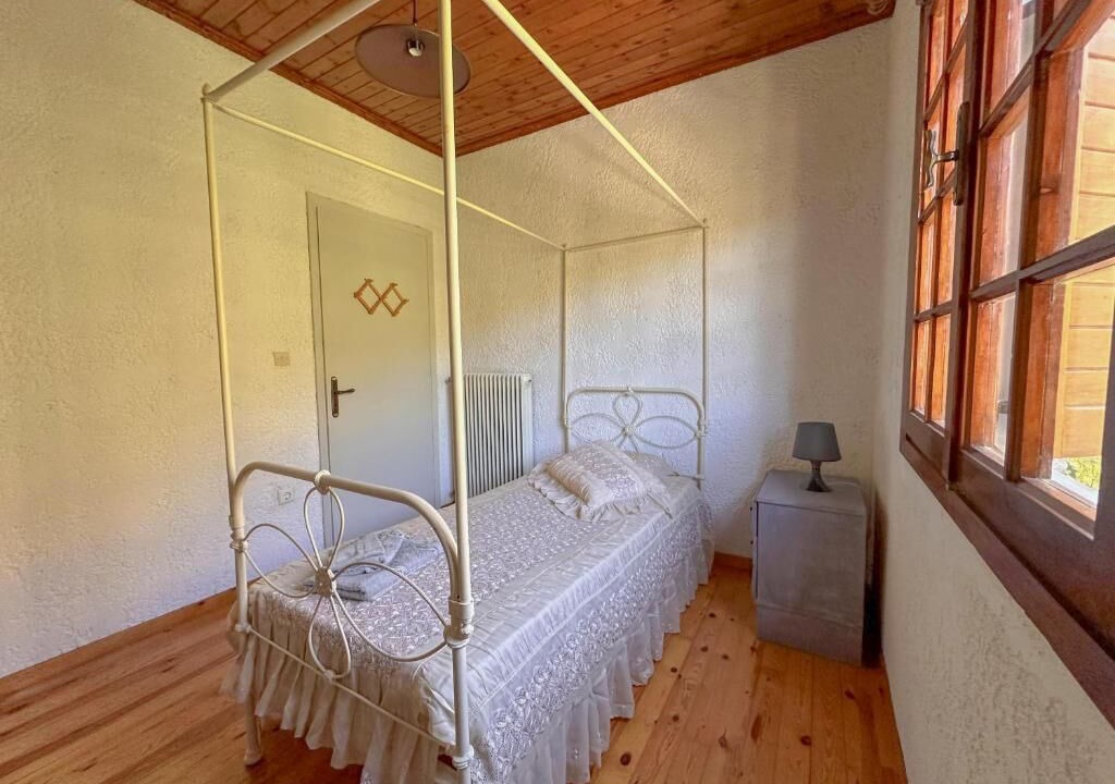 Photo of Bedroom in Aigialeia