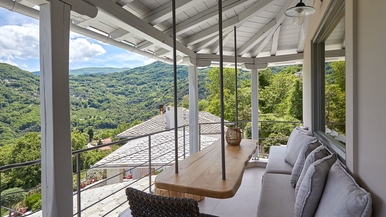 Photo of Patio Balcony in Makrirrakhi
