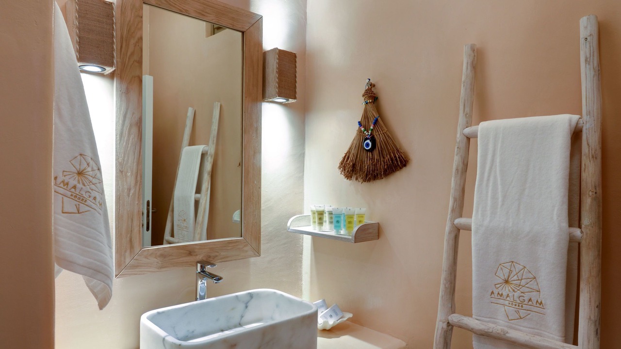 Photo of Bathroom in Ampelas