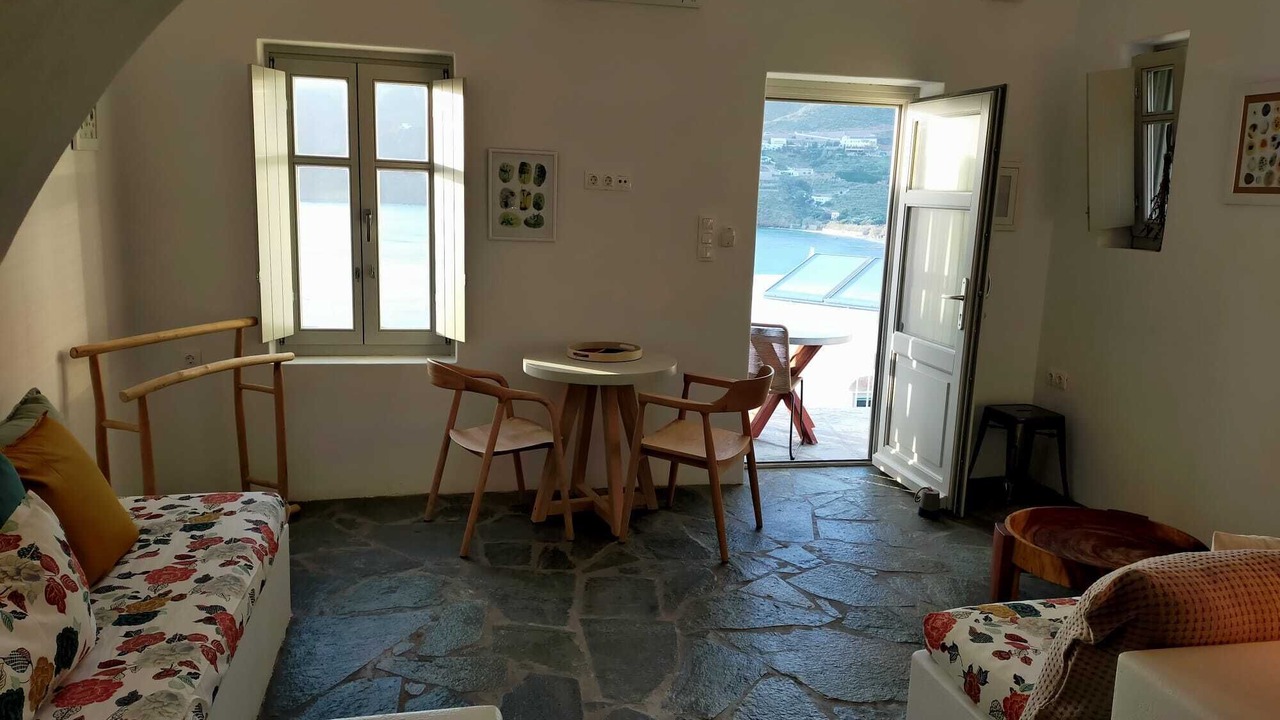 Photo of Livingroom in Aegiali