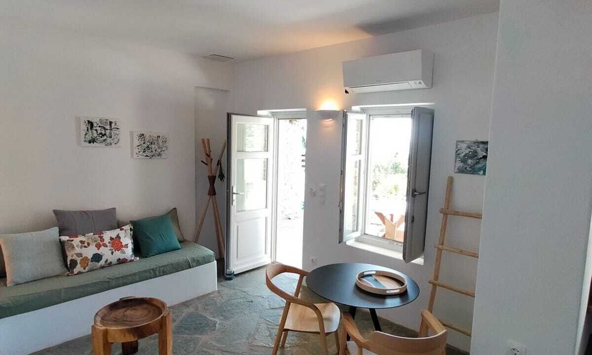 Photo of Livingroom in Aegiali