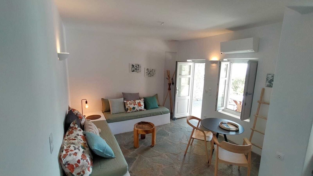 Photo of Livingroom in Aegiali