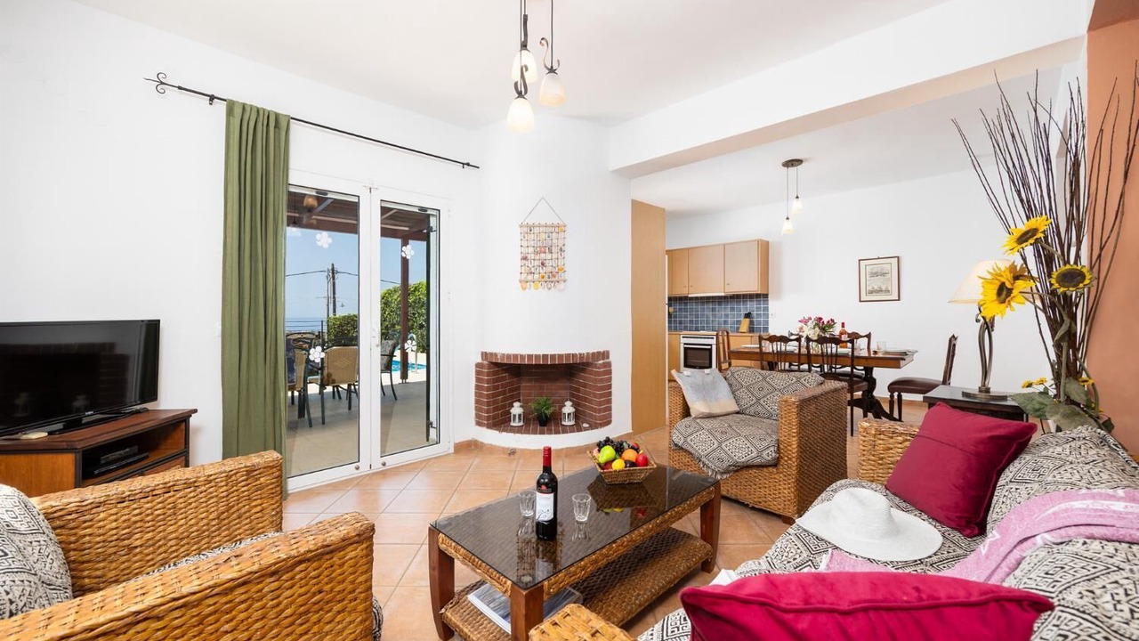 Photo of Livingroom in Karavados