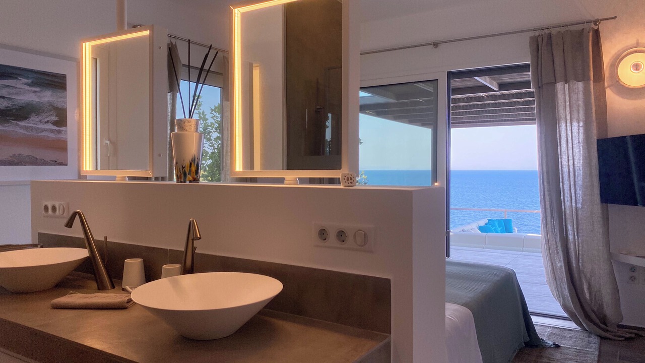 Photo of Bathroom in Evgiros