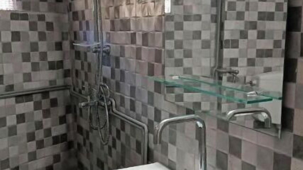 Photo of Bathroom in Syros