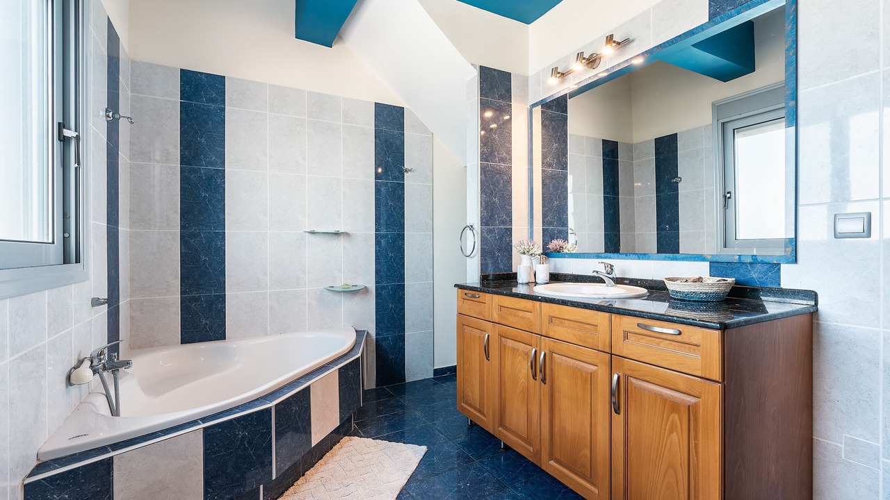 Photo of Bathroom in South Rhodes