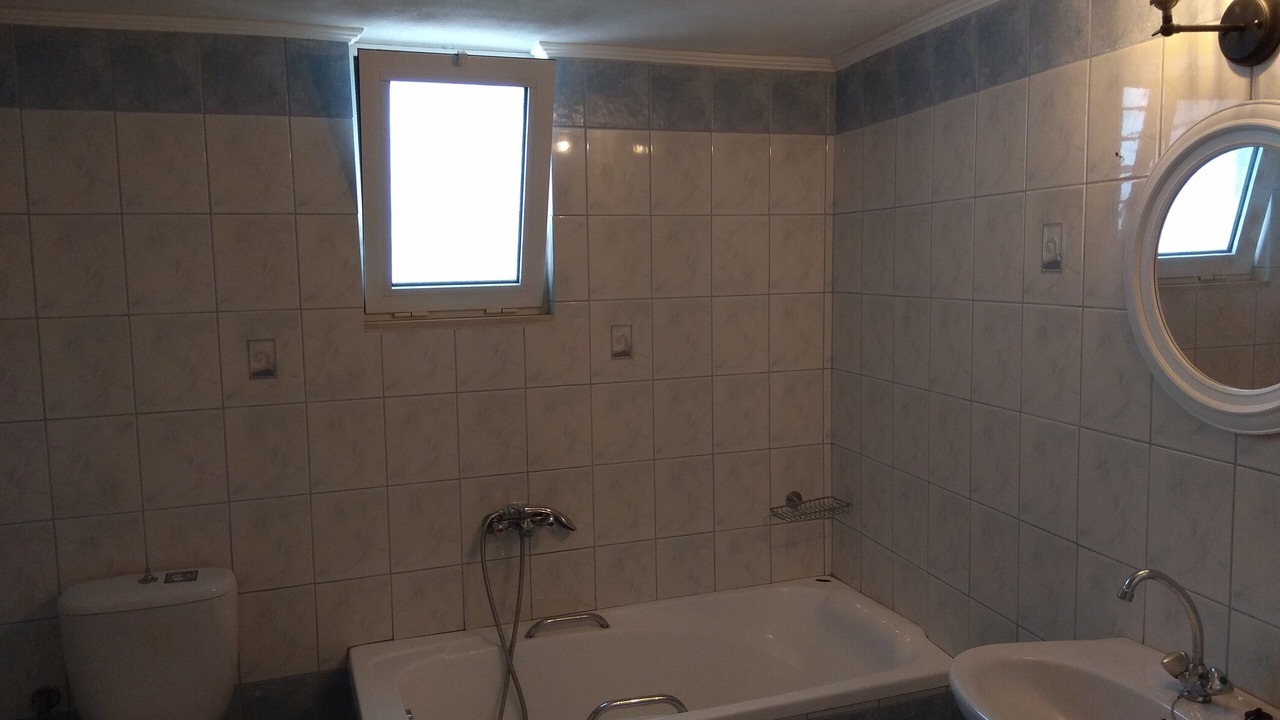 Photo of Bathroom in Megala Chorafia