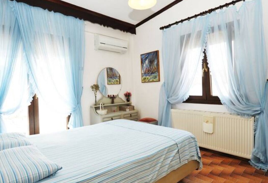 Photo of Bedroom in Flogita
