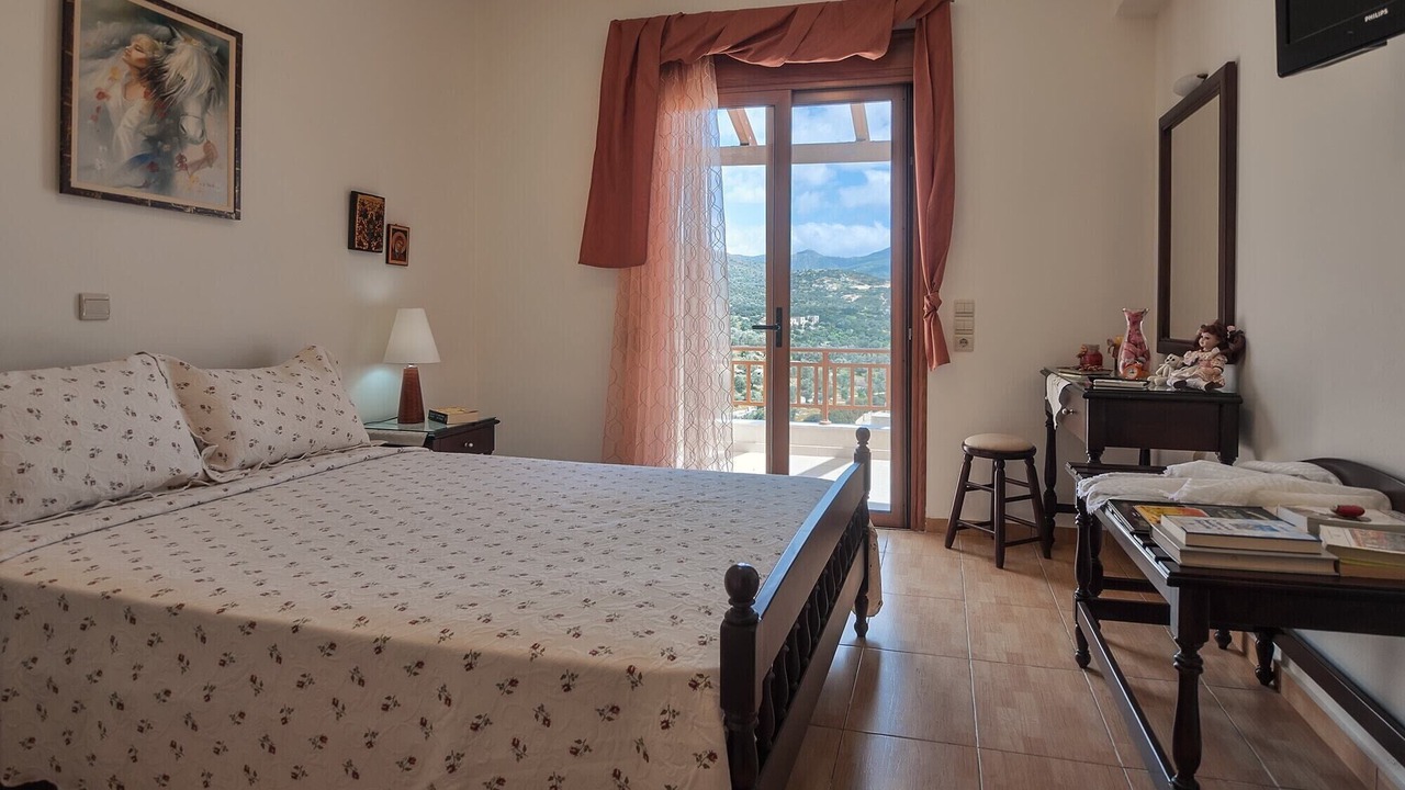 Photo of Bedroom in Triopetra