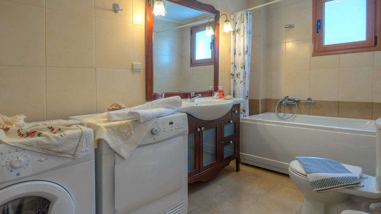 Photo of Bathroom in Triopetra