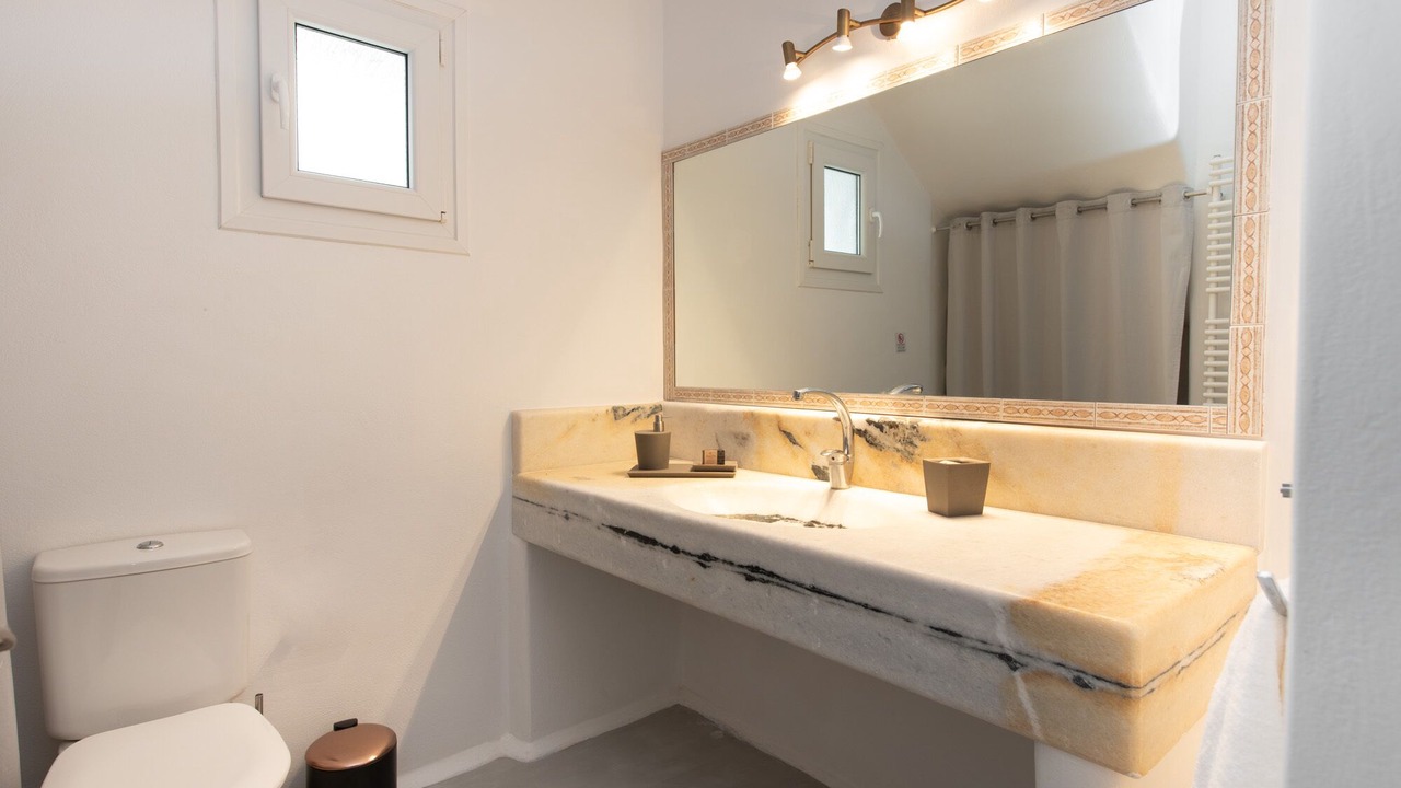 Photo of Bathroom in Paros