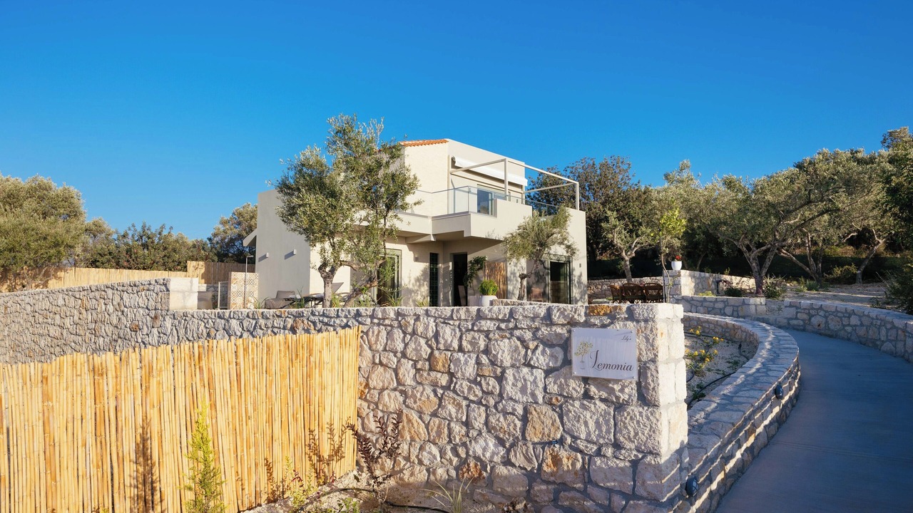 Photo of Outdoor in Platanes