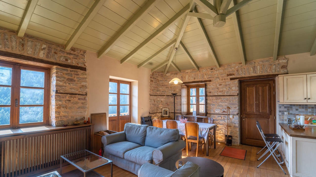Photo of Livingroom in Karpenisi