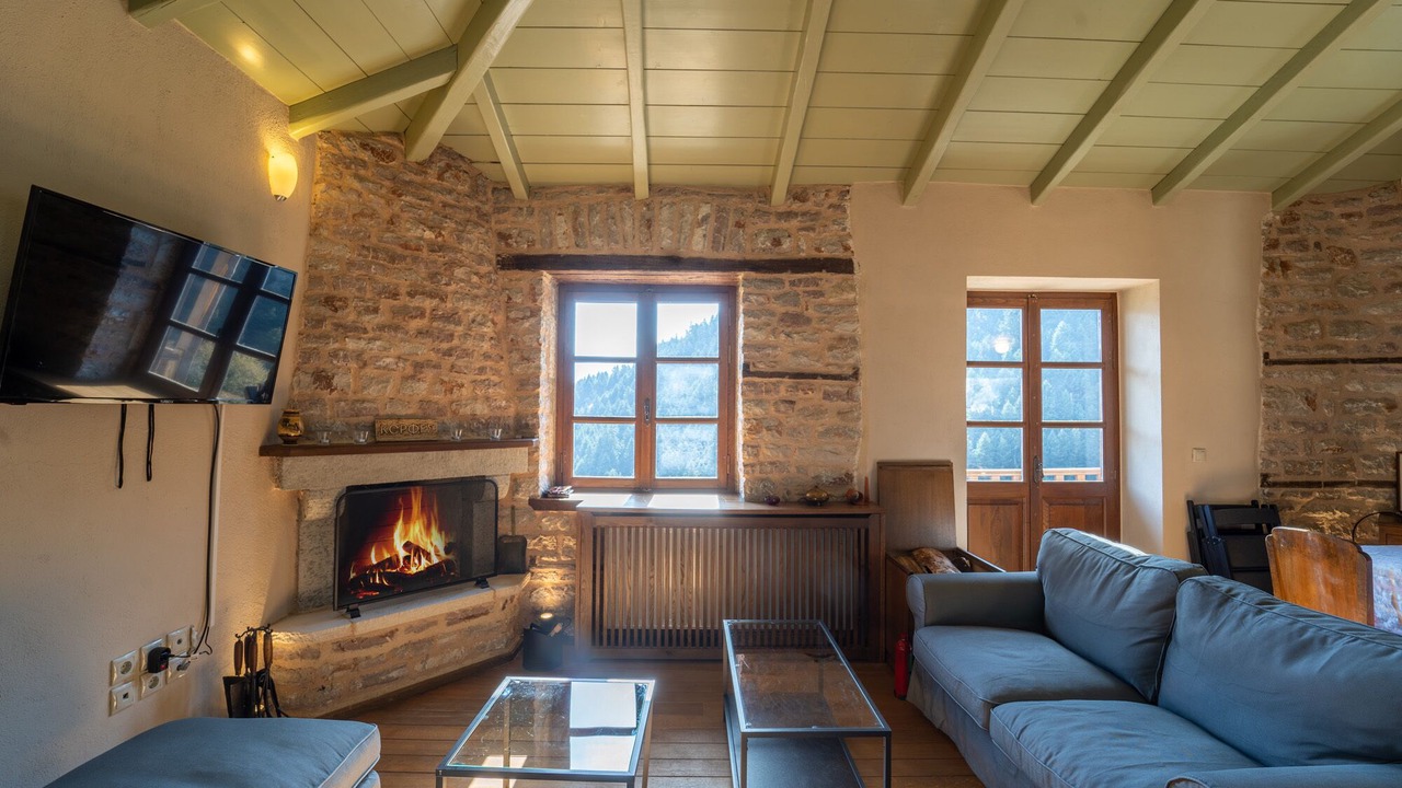 Photo of Livingroom in Karpenisi