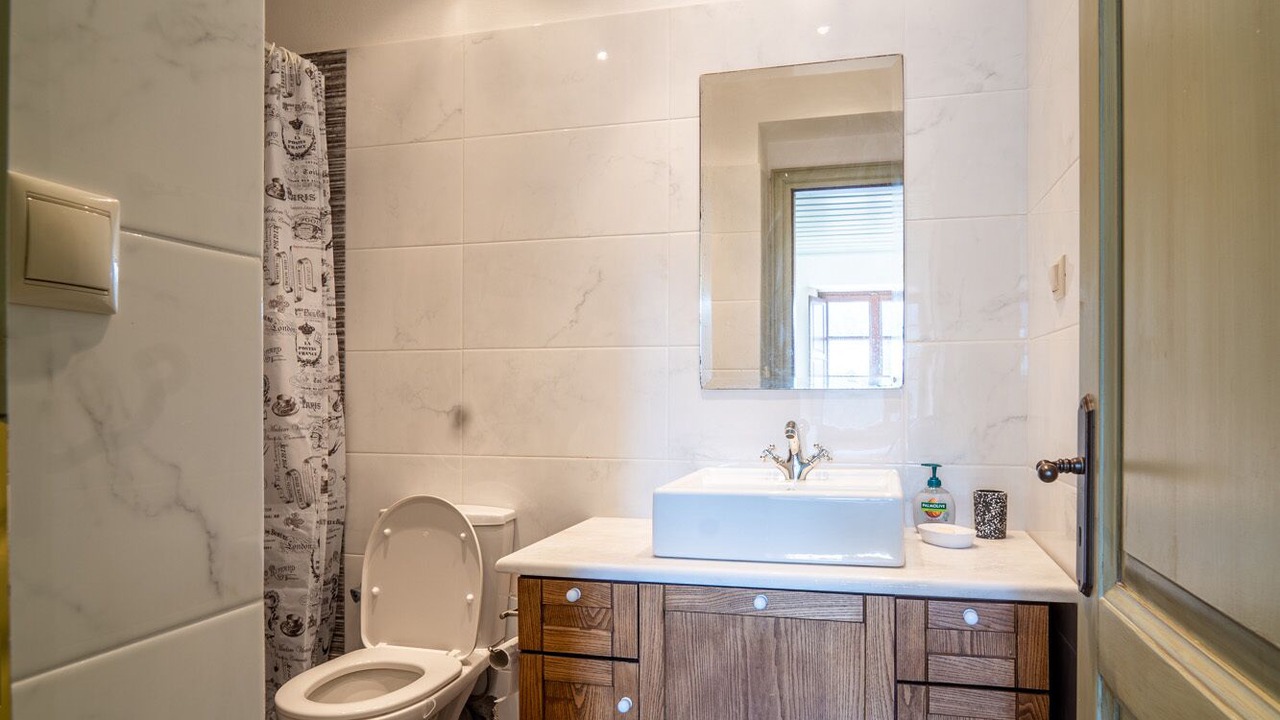 Photo of Bathroom in Karpenisi