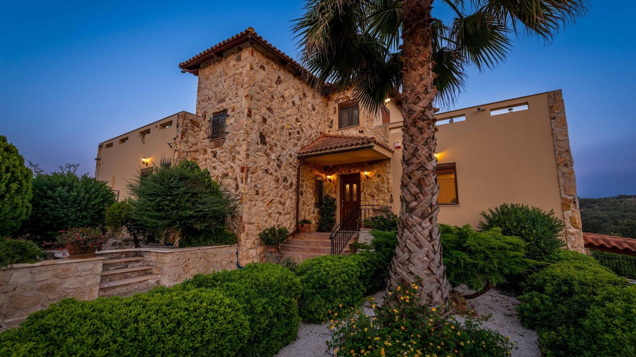 Photo of Outdoor in Monopari
