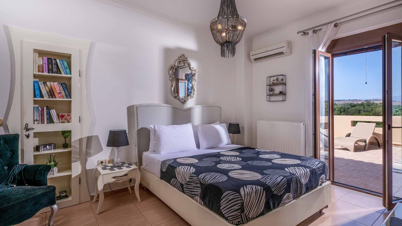 Photo of Bedroom in Monopari