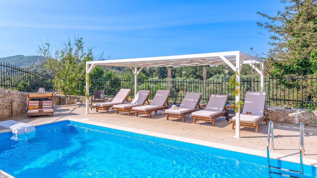 Photo of Outdoor in Monopari