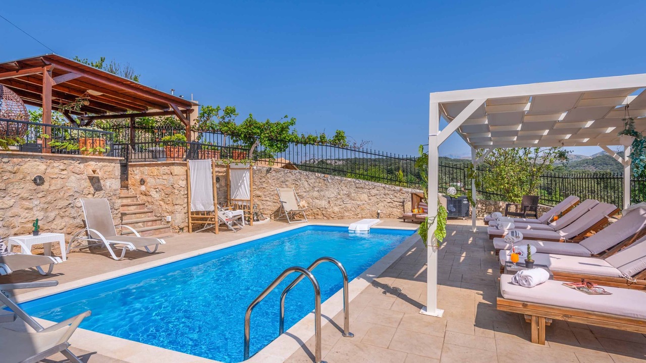 Photo of Outdoor in Monopari