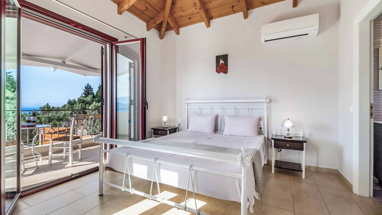 Photo of Bedroom in Evgiros