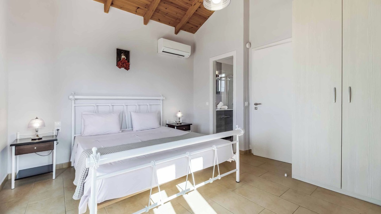 Photo of Bedroom in Evgiros