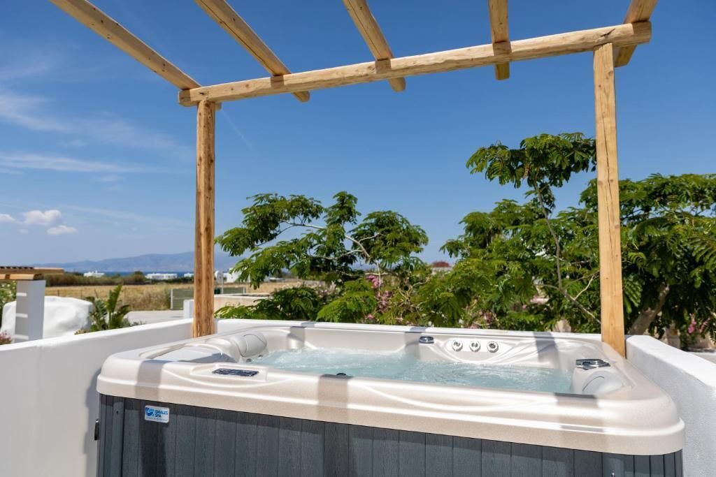 Photo of Outdoor in Milopotas